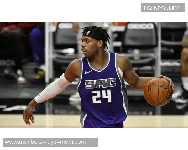 小乔丹传授防守秘诀奎因全力以赴争抢每个篮板的决心